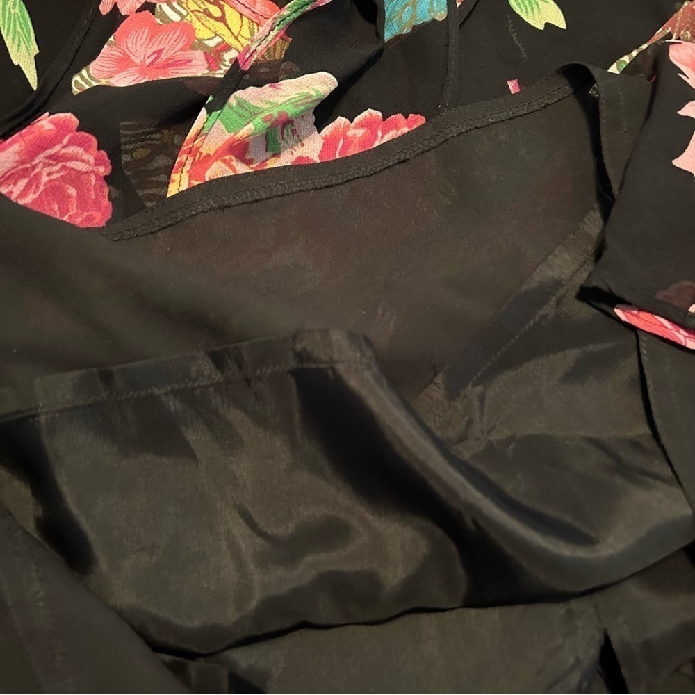 Karen Kane Flowers & Butterflies in Black Print Silk Open Panel Skirt - Picture 14 of 15